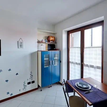 Parte Di Casa Nel Verde. *