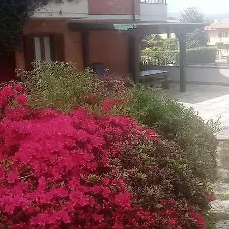 Parte Di Casa Nel Verde. アパート *
