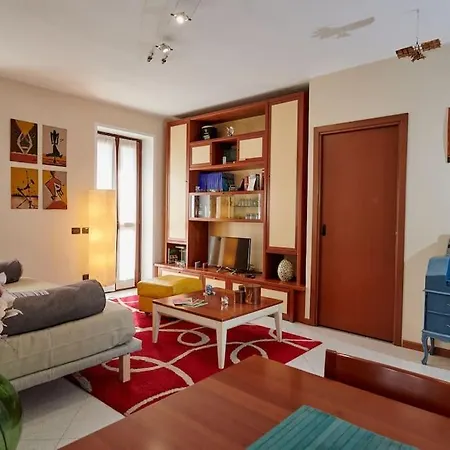 Parte Di Casa Nel Verde. アパート *