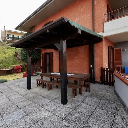 Parte Di Casa Nel Verde. Borgo Ticino