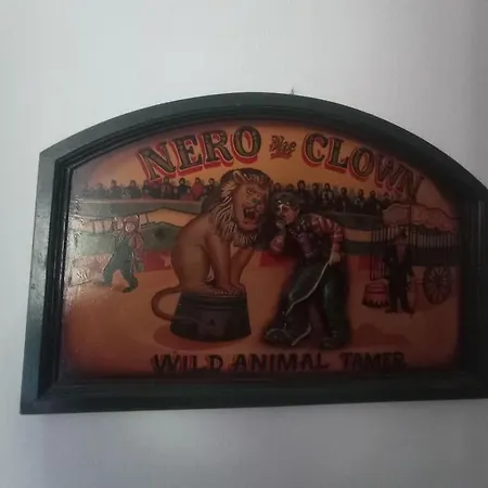 Parte Di Casa Nel Verde. *